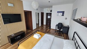 1 bedroom, iron/ironing board, WiFi, bed sheets
