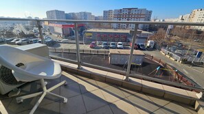 Terrace/patio - LUCA Apartament is next to Iris Mall. (Bucharest)