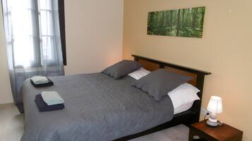 1 bedroom, iron/ironing board, WiFi, bed sheets