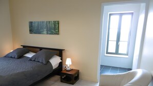 1 soverom, strykejern/-brett, wi-fi og sengetøy