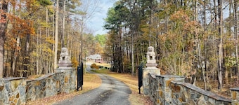 Lioncrest Estate | Pickleball • Cinema • Near RDU • 5-Acres