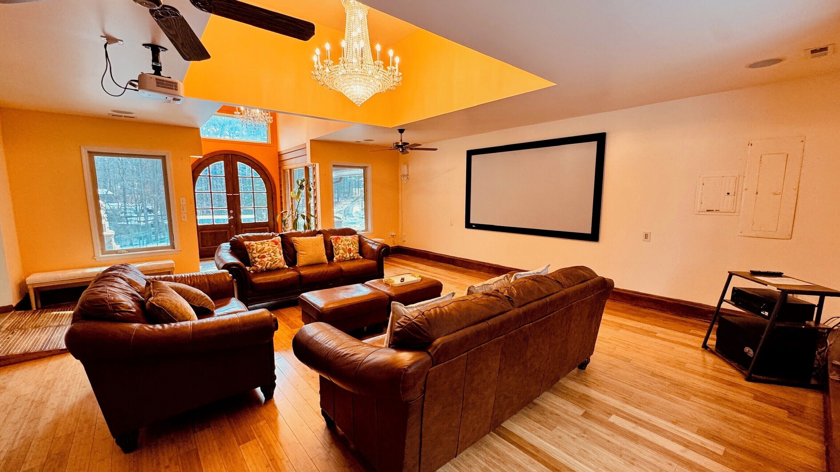 Smart TV, fireplace, table football, ping pong