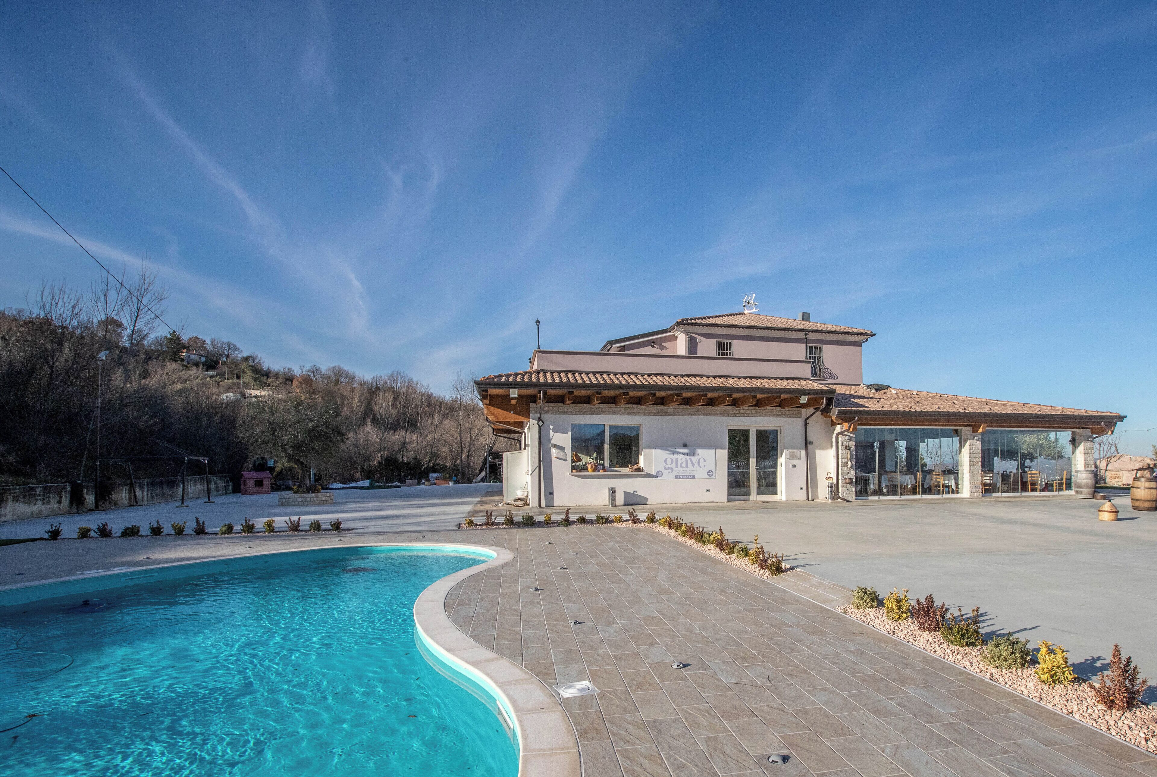 Piscine extérieure (ouverte en saison)