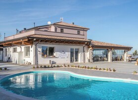 Piscina externa sazonal