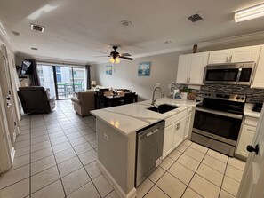 Fridge, microwave, oven, stovetop - Gorgeous Views from This 2/2 Beachside Complex (Orange Beach)
