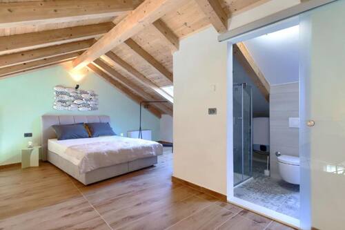 Apartament (Duplex Apartment with Sea View) | Bressols gratuïts