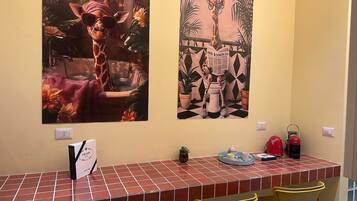 公寓 (1 Bedroom) | 私人廚房 | 微波爐、義式濃縮咖啡機、電熱水壺