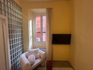 Apartment (1 Bedroom) | 1 bedroom, bed sheets - Atelier 12 (Milan)