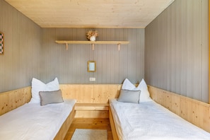 2 bedrooms, iron/ironing board, WiFi, bed sheets - Apartment “Wälderblick” with Mountain View, Shared Terrace and Wi-Fi (Au)