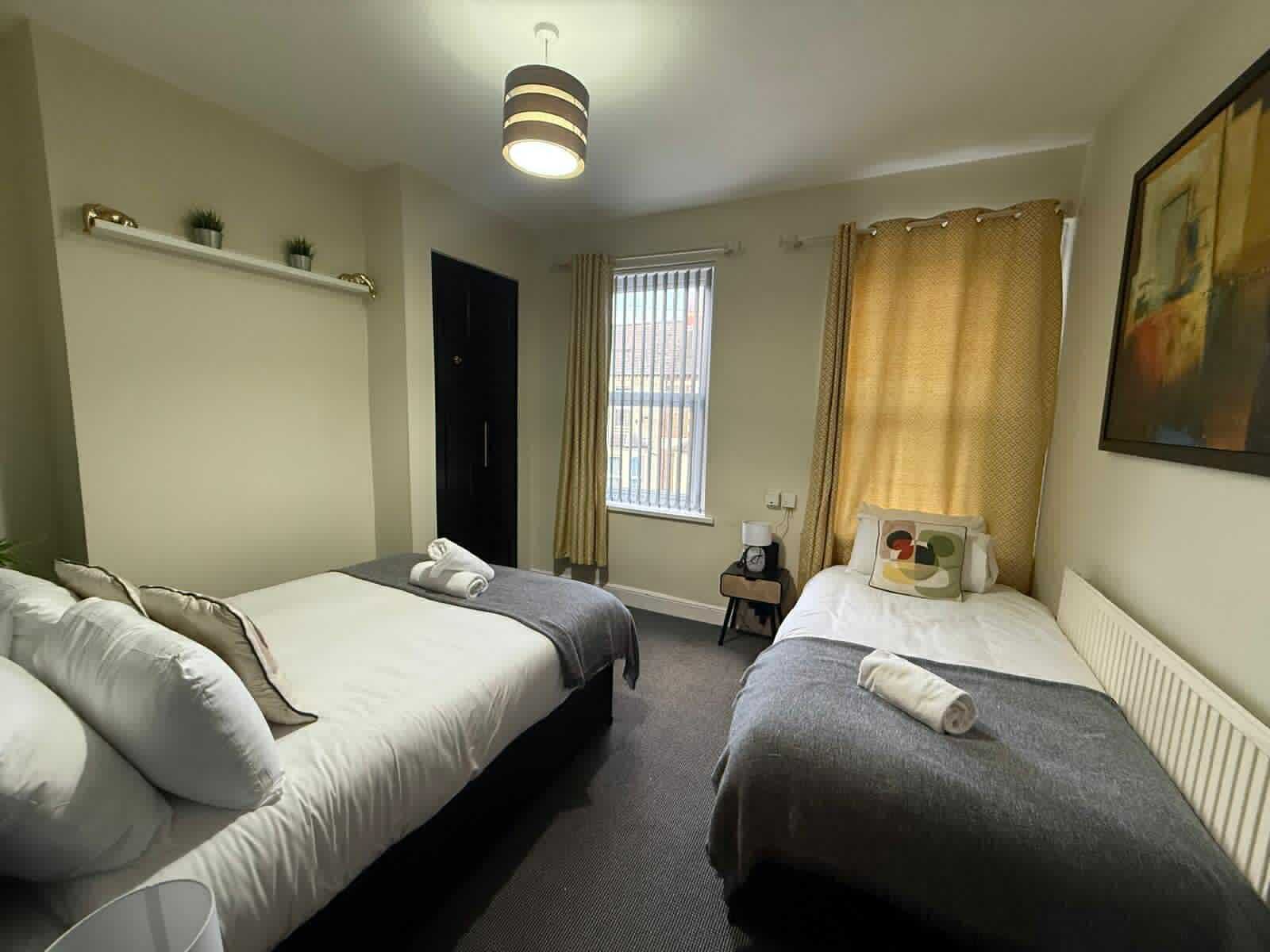 3 bedrooms, bed sheets