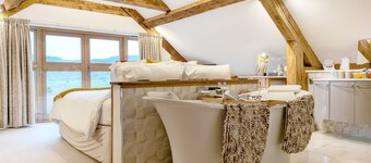 The A Barn - Houghton - a barn conversion that sleeps 6 guests in 3 bedrooms