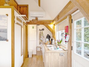 Interior - The Observatory -  a cottage that sleeps 2 guests  in 1 bedroom (Houghton)