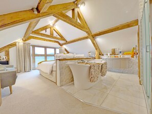 4 bedrooms, iron/ironing board, WiFi, bed sheets - South Downs Stay - Houghton -  a cottage that sleeps 8 guests  in 4 bedrooms (Houghton)