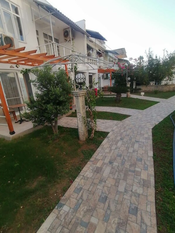 Departamento clásico, vista al jardín | Áreas de la propiedad