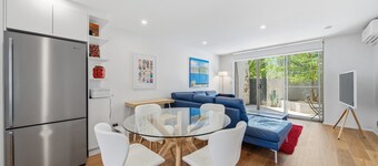 Spacious Bright Apartment With Courtyard and BBQ