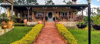 El Oasis Organic Farm