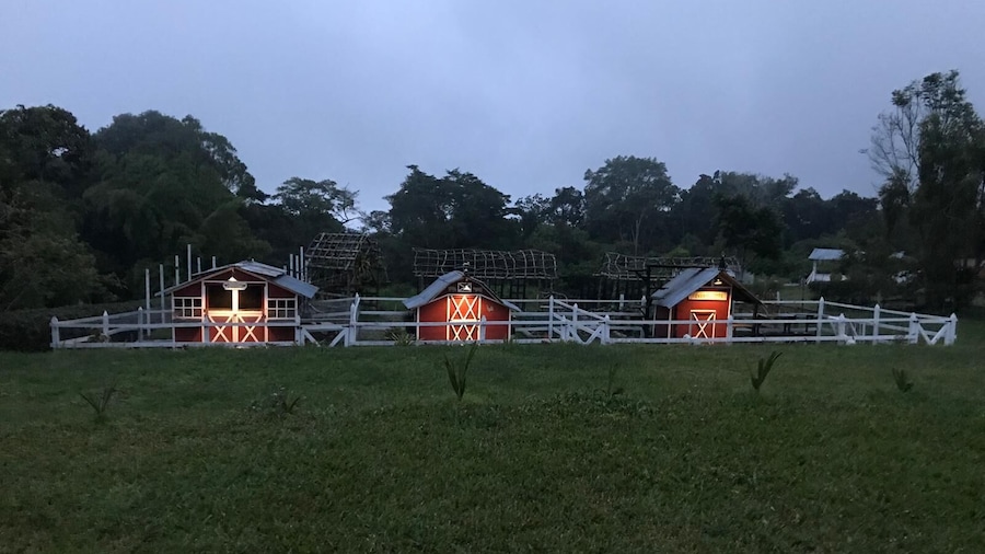 El Oasis Organic Farm