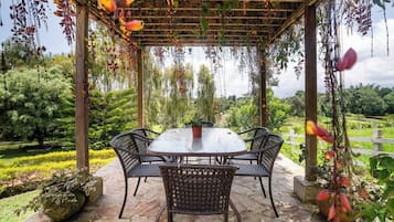 House, 3 Bedrooms, Accessible, Garden View | Terrace/patio