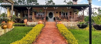 El Oasis Organic Farm