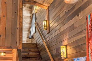 Interior - The Front Porch| Mountain Retreat, Starry Nights (Orderville)