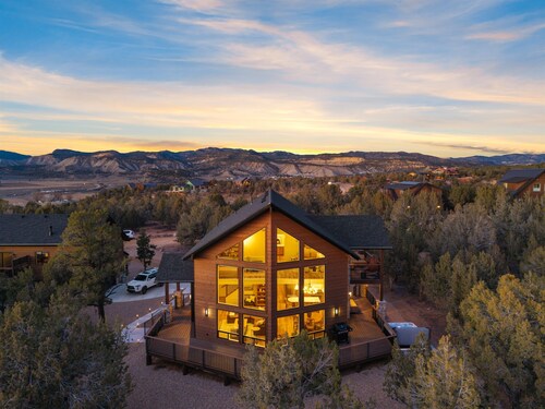 Wander Inn| Lux Retreat near Zion and Bryce