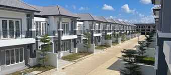 Modern 3BR Villa with Balcony in Quiet Area