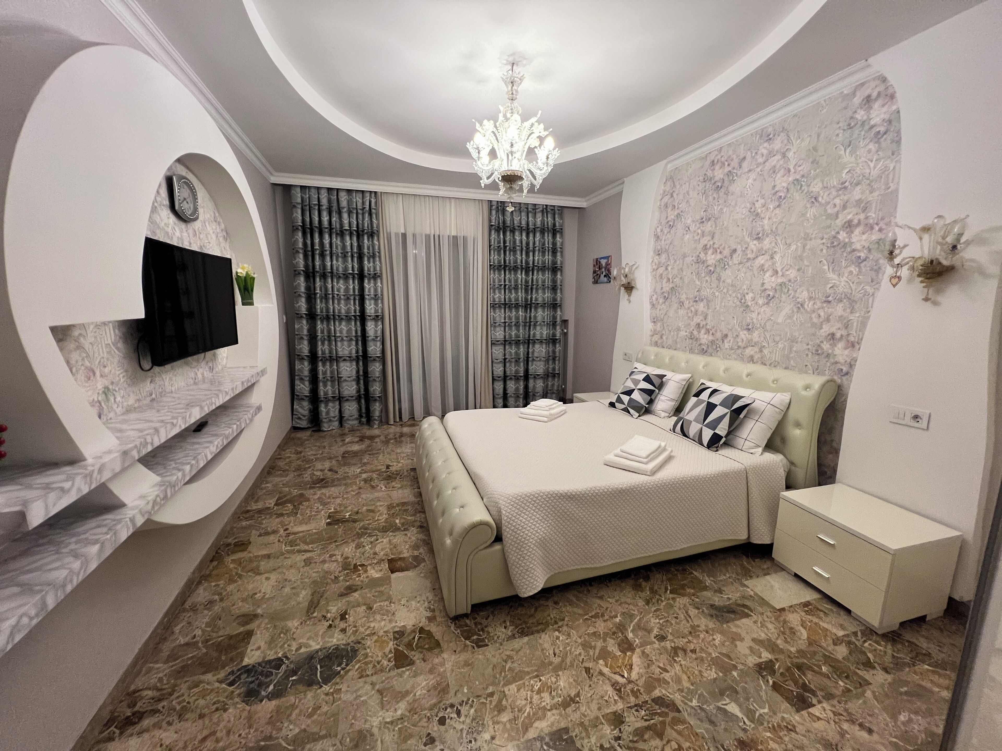 2 chambres, fer et planche à repasser, Wi-Fi, draps fournis