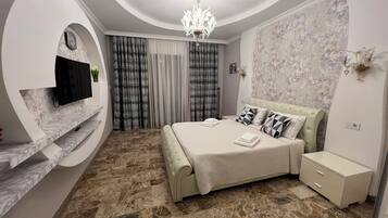 2 chambres, fer et planche à repasser, Wi-Fi, draps fournis