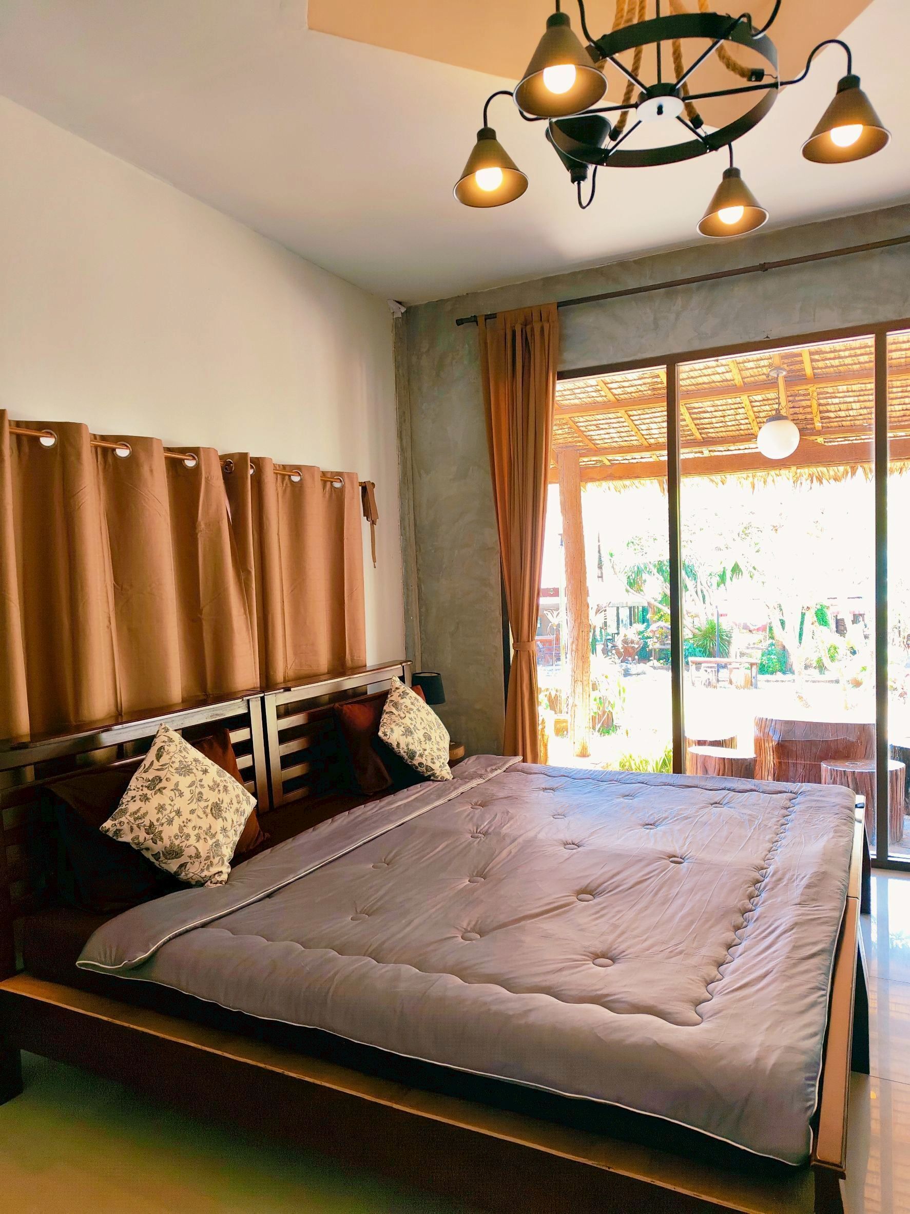 Double Room, Garden View | Desk, laptop workspace, free WiFi