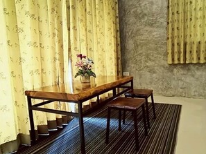 Zimmer, Hügelblick | Speisen | Mittagessen, Abendessen, thailändische Küche, Blick auf den Garten 