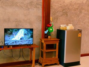 Trippelrum - utsikt mot trädgården | Interiör