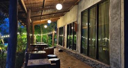 Phakphing Erawan Homestay