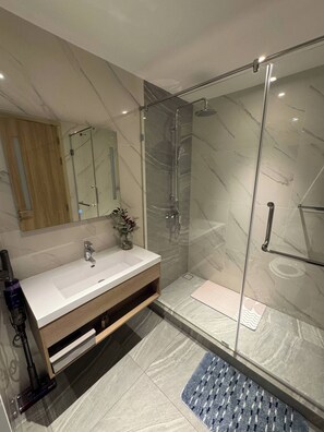 Shared Dormitory, 1 Bedroom | Bathroom - Room-sea View Room - Infinity Pool Near (Pattaya)