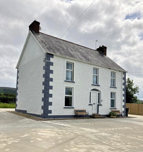 Self Catering Spacious Private Country House