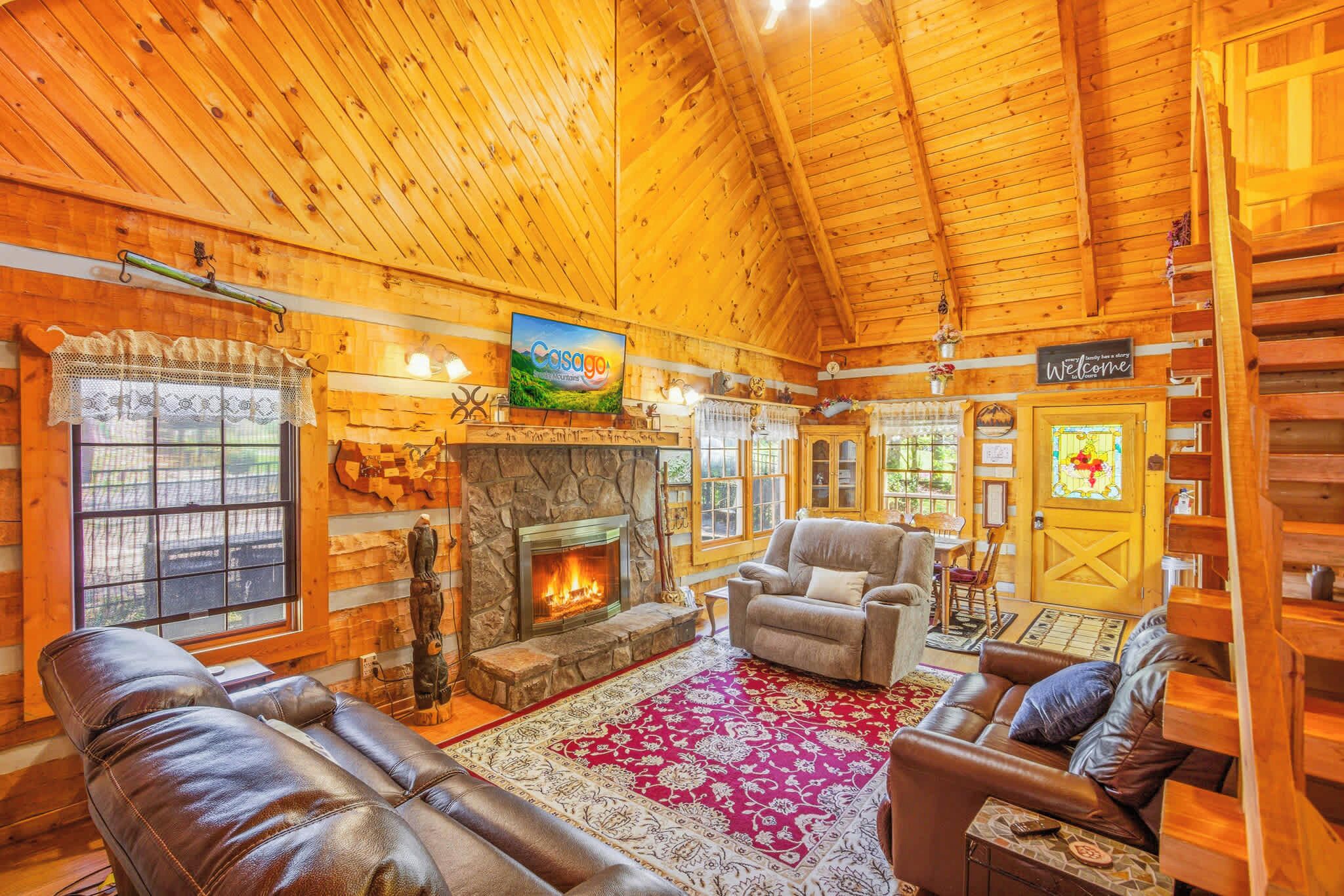 テレビ、暖炉、書斎 / ワークスペース