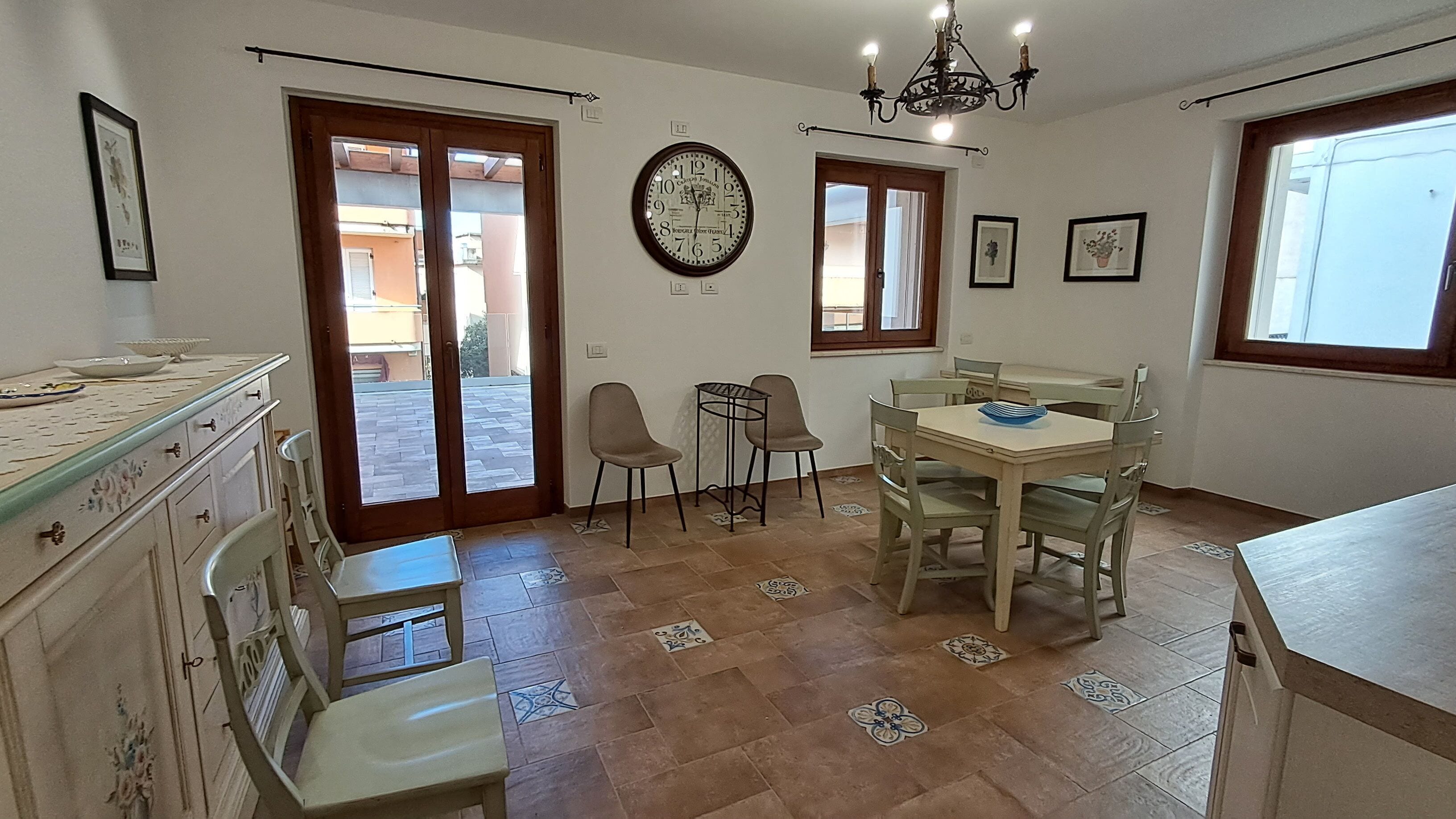 Smart TV 30 pollici con canali digitali, pavimenti riscaldati
