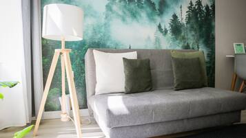 Fernseher, Tischtennisplatte