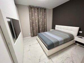 3 bedrooms, WiFi - Turin Urban Marble Suite (TORINO)