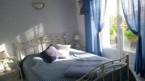 3 chambres, fer et planche à repasser, Wi-Fi gratuit