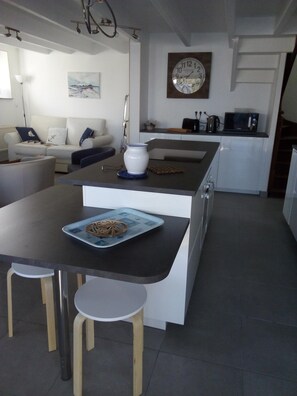 Interior - Revisited fisherman's cottage with sea view and garden on the outskirts of Bréhat (Ploubazlanec)