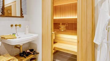 Deluxe-Doppelzimmer, Blick auf den Innenhof | Sauna