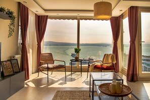 Interior - Spacious 3-Bedroom Home with Sea View – Karşıyaka (İzmir)