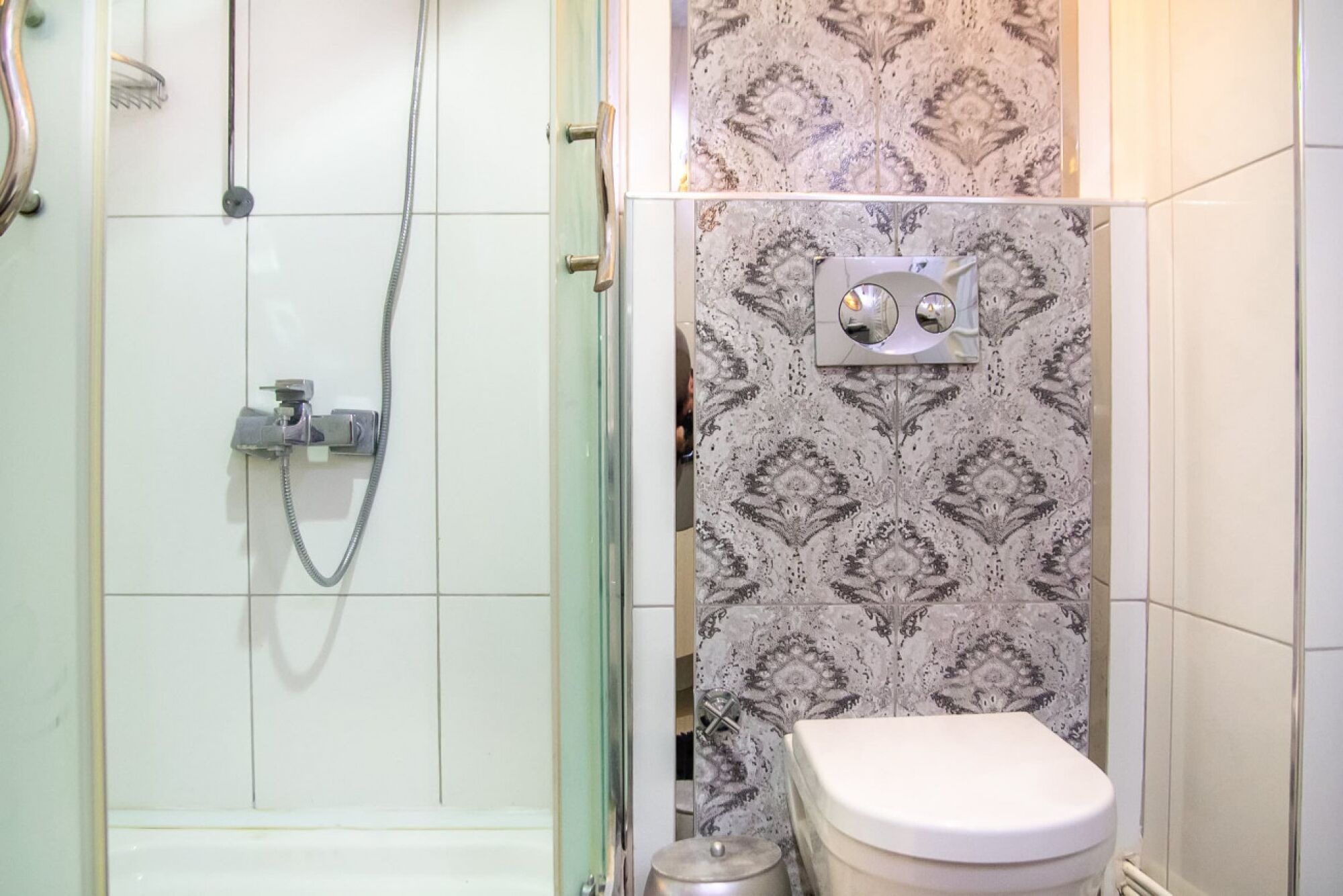 Hair dryer, towels