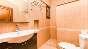 Secador de pelo, toallas