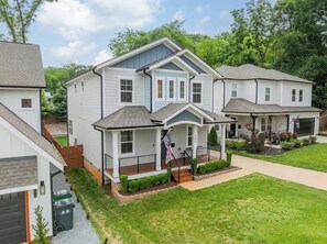 Exterior - 6 Beds-Center City-Bank of America Stadium (Charlotte)