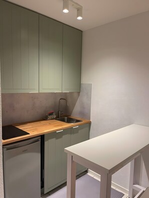 Wasserkocher mit Kaffee-/Teezubehör