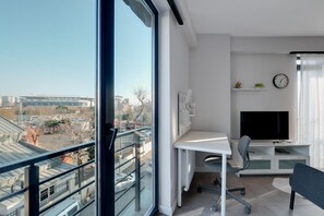 TV - Newly Built & Earthquake-Resistant (Istanbul)