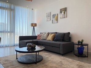 TV - Earthquake-Resistant Residence in Sisli (Istanbul)