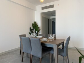 Dining - Earthquake-Resistant Residence in Sisli (Istanbul)