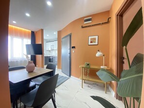 Dining - Central & Comfortable Flat in Historic Balat (Istanbul)